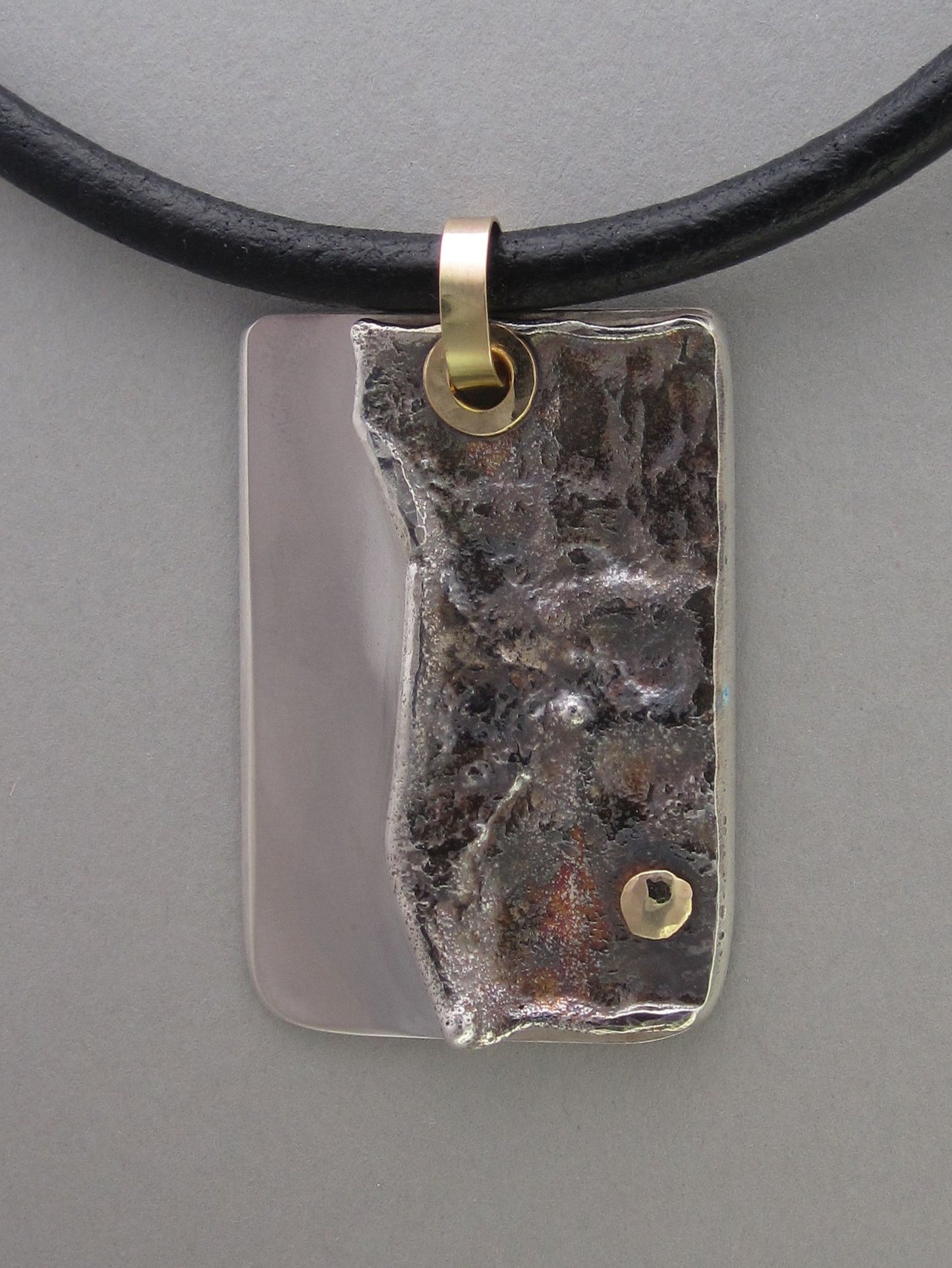 Reticulated Men's Pendant with 14K Accents