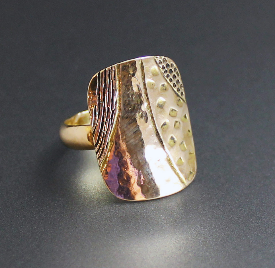 14K Medium Shield Ring